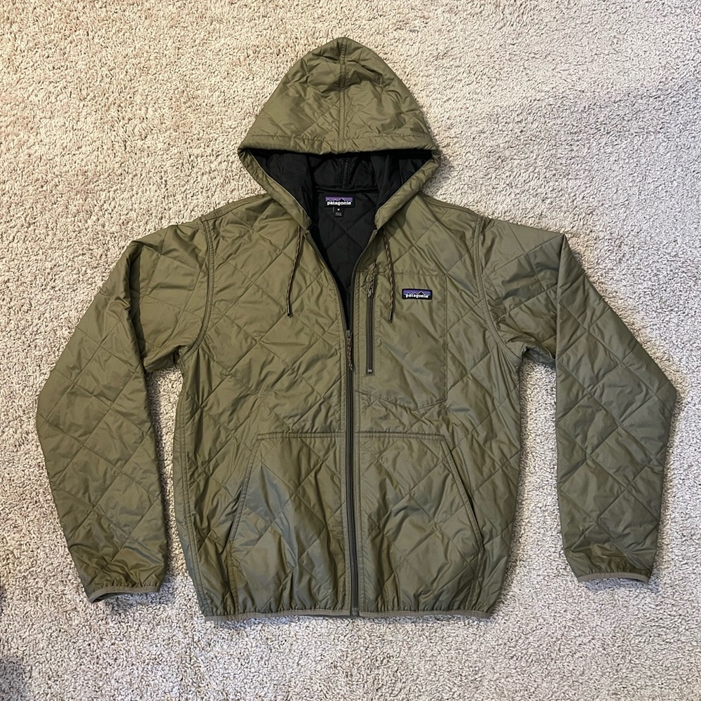 Patagonia lightweight nano puff hooded jacket
